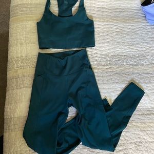 Girlfriend Collective Set